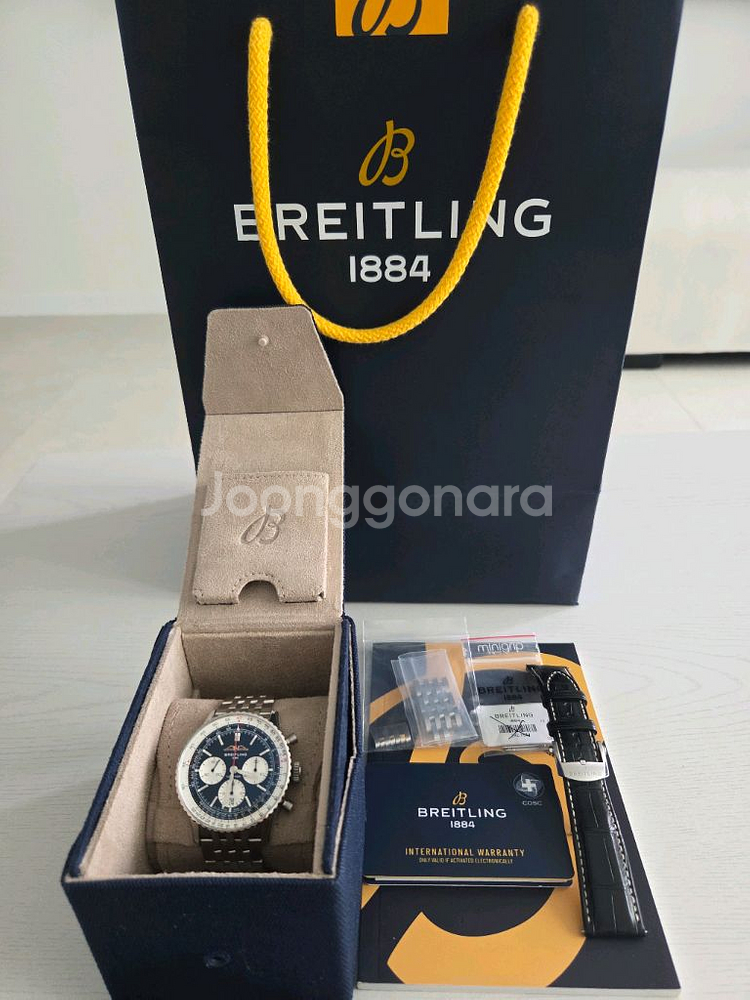 브라이틀링 네비타이머 43mm 신형(정품 가죽 디버클 포함)--0