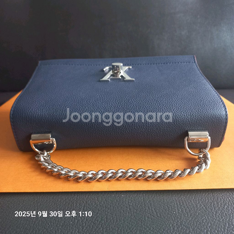 루이비통 락미 숄더백--4