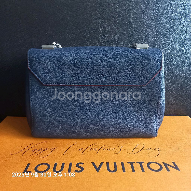 루이비통 락미 숄더백--3