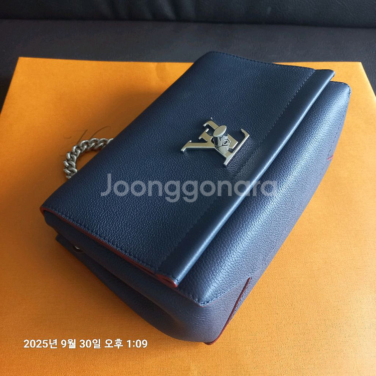 루이비통 락미 숄더백--5