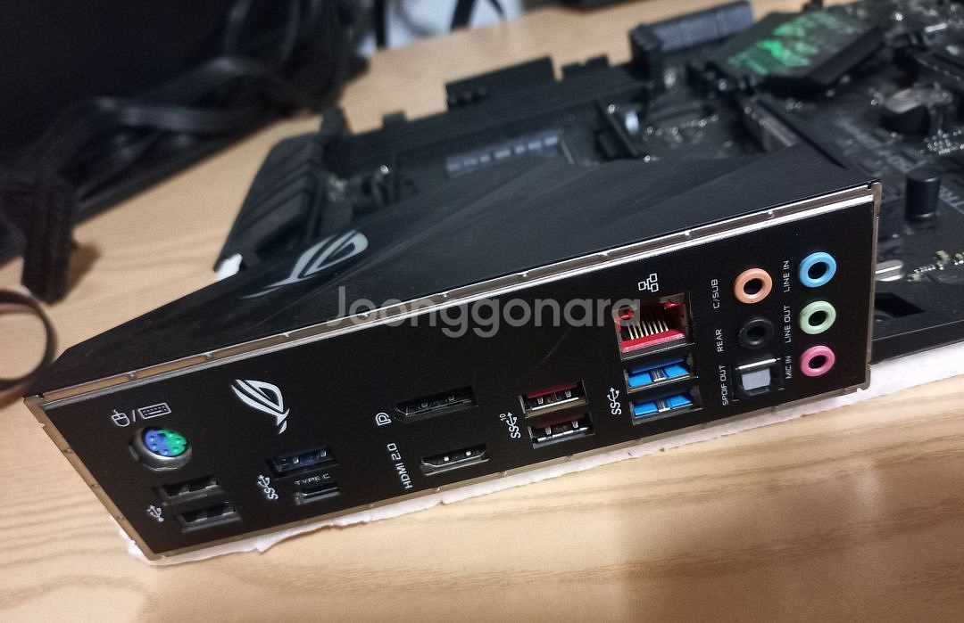 ASUS ROG STRIX B450-F 게이밍 메인보드--1