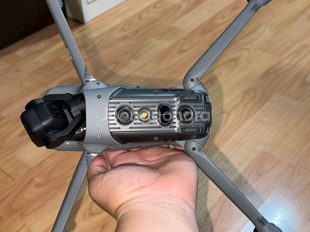 DJI 에어3 플라이모어 콤보--6