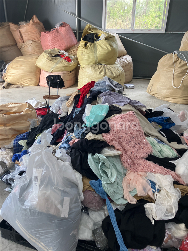 여성 남성 의류 대량 판매--0