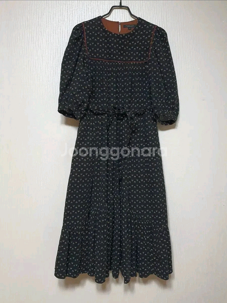 써스데이아일랜드 도트 원피스--1