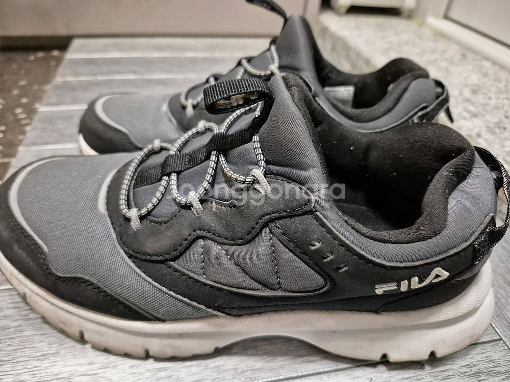 휠라 운동화 판매. 230미리--1