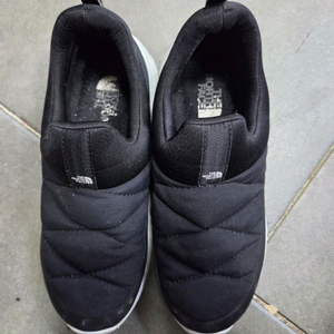 노스페이스 거위털패딩 운동화230