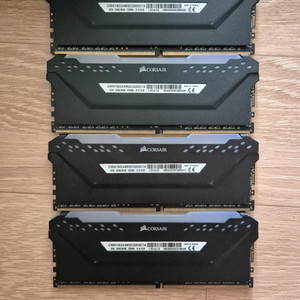 세어 벤전스 프로 RGB DDR4 8X2 16G 팝니다(cl14,더미램)