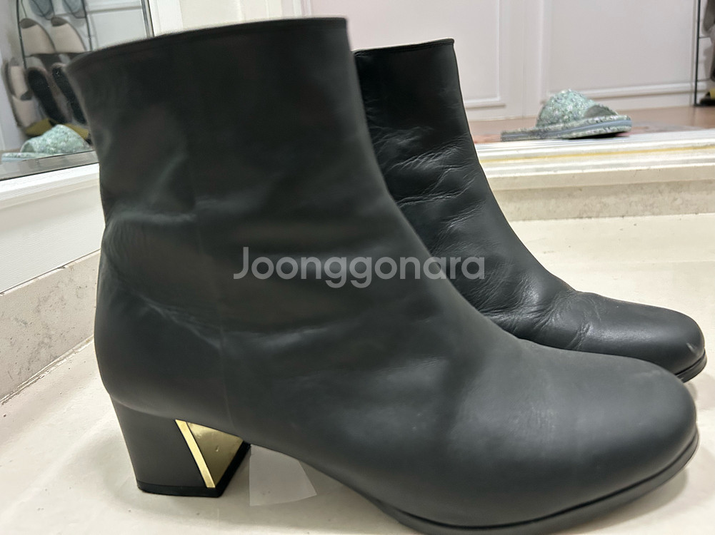 미소페 가죽 앵클 부츠--1