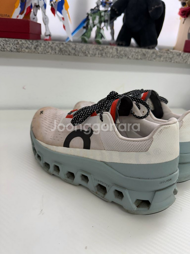 정품) ON 온 러닝 클라우드몬스터 250--5