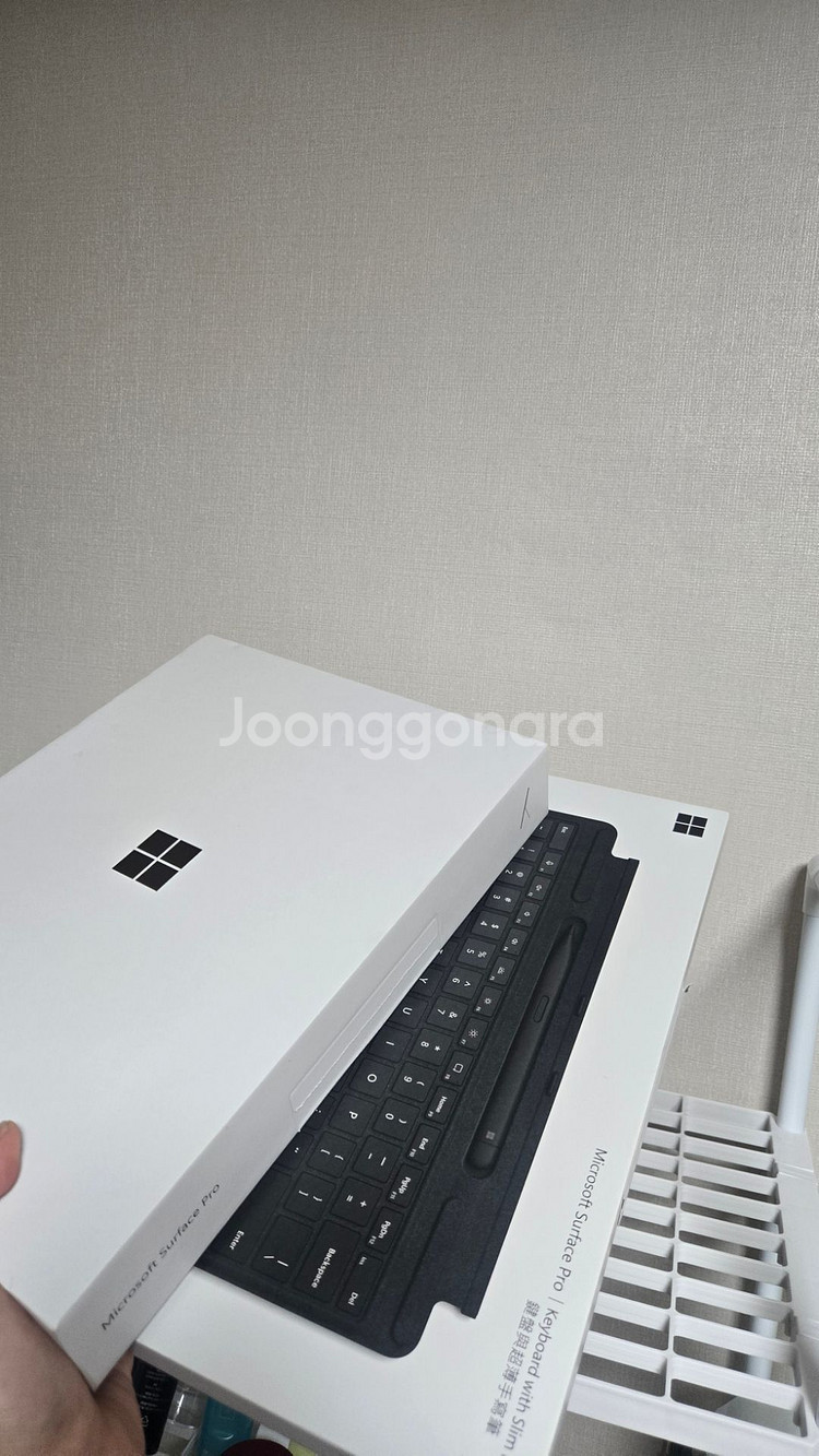 (거의새것)마이크로소프트 서피스 프로11 5G + 타입 커버 코파일럿키보드+펜슬 풀박세트--6