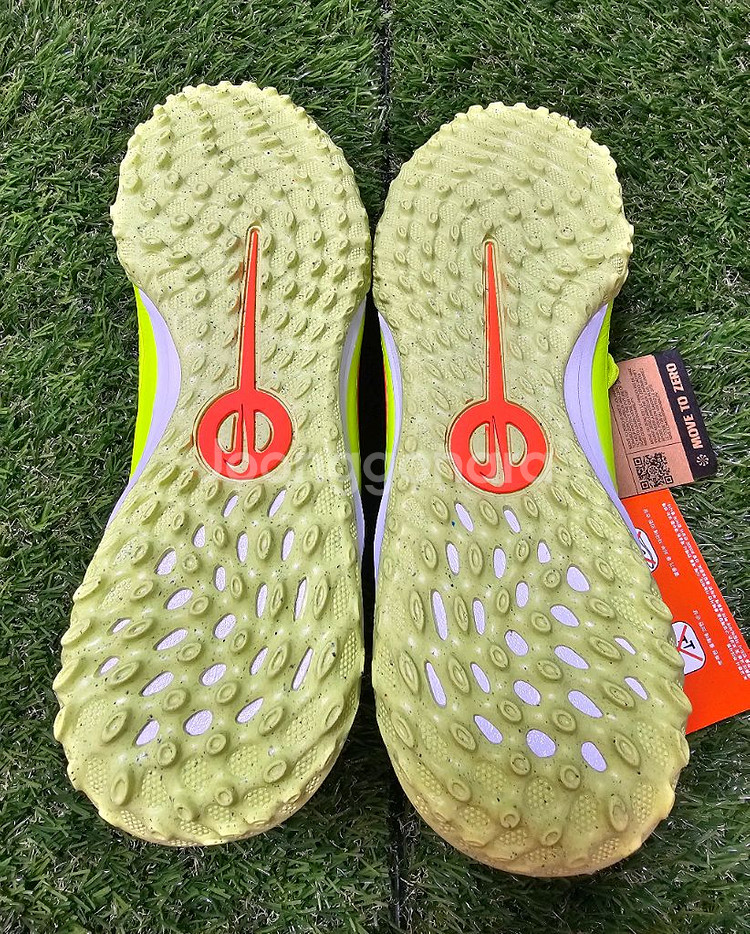 [새상품]나이키 티엠포 레전드10 프로 TF Max Voltage팩--5