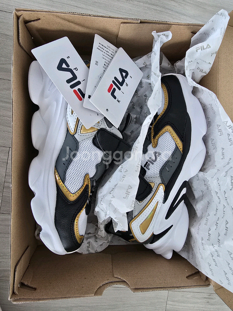 휠라 키즈 운동화(새것) 210사이즈--1