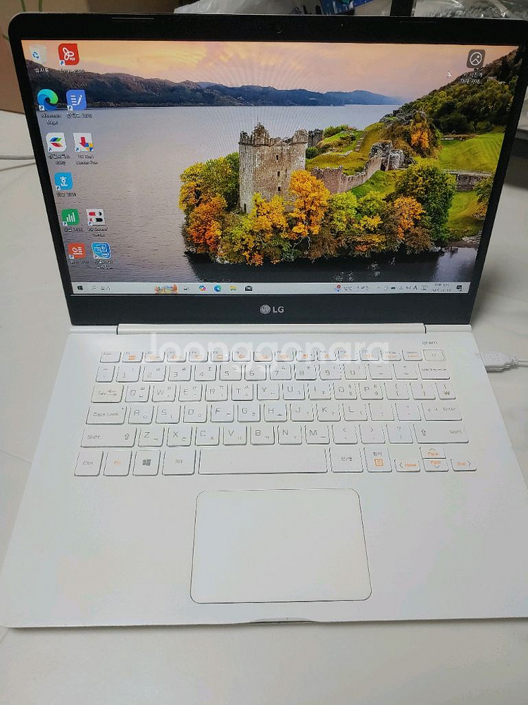 LG gram 노트북(14인치 i3 8램 256SSD)--0