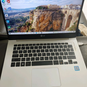 고용량 엘지그램 노트북(14인치 i3 8램 512기가 SSD)