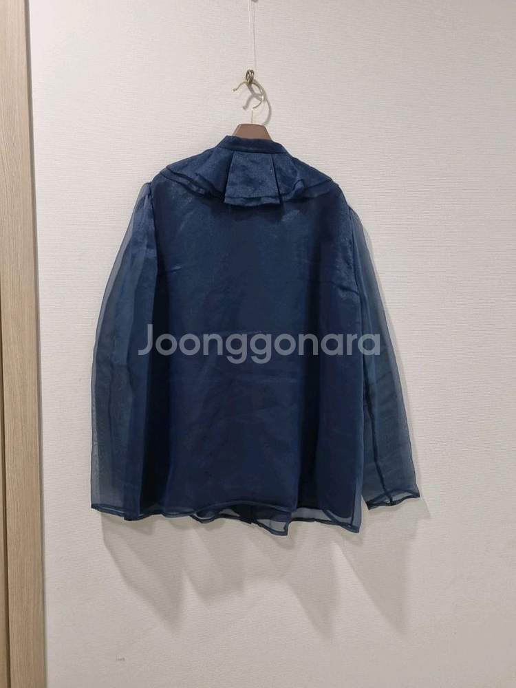 모조에스핀 프릴 시스루 블라우스 네이비--4