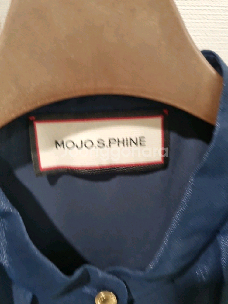 모조에스핀 프릴 시스루 블라우스 네이비--3