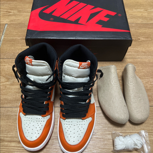 나이키 에어조던1 하이 쉐터드 백보드 265