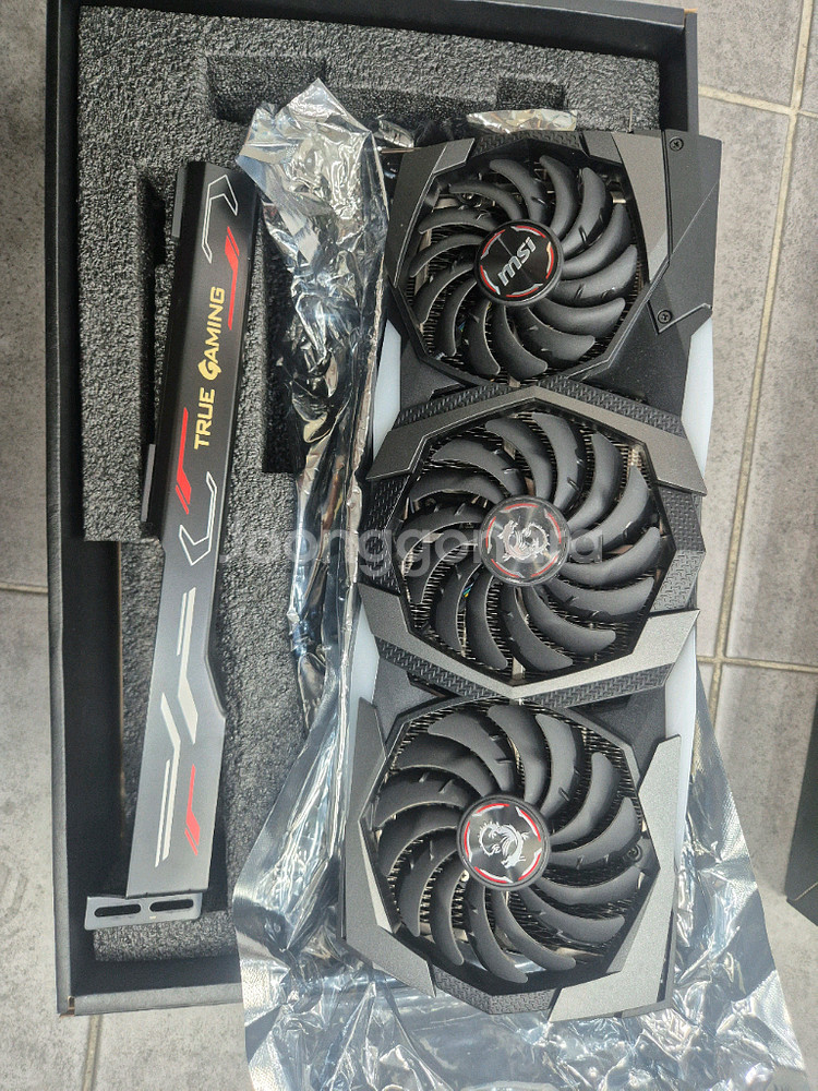 msi rtx2080게이밍x트리오--1