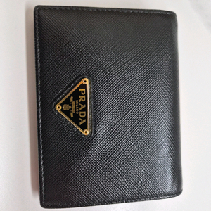 프라다 사피아노 레더 반지갑