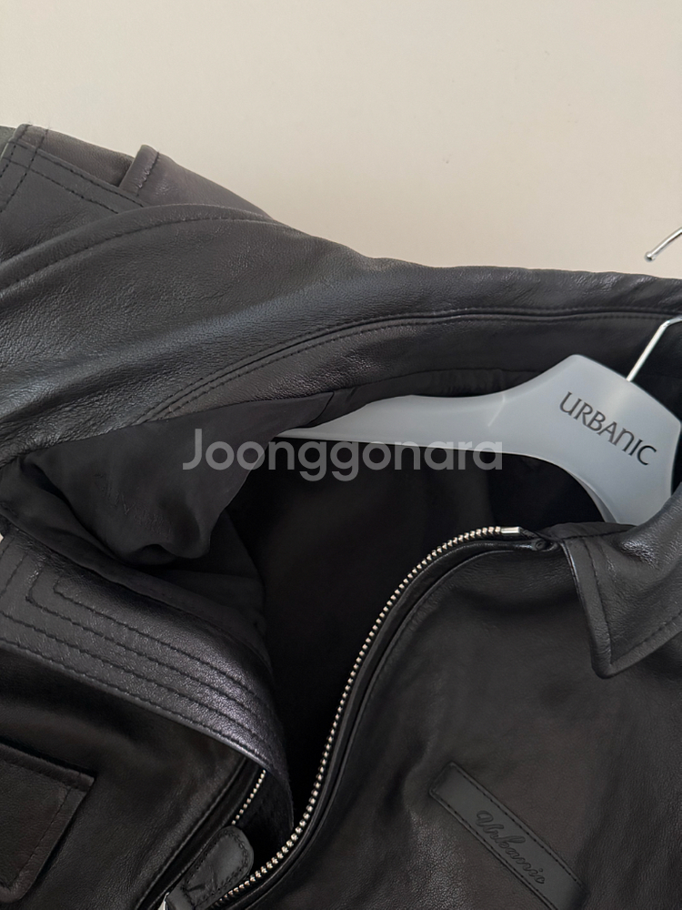 얼바닉30 A-2 레더재킷--6