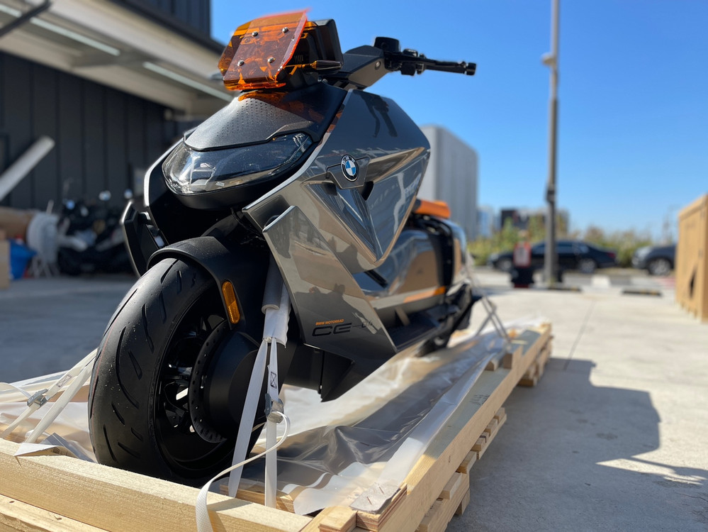 BMW CE04 전기 스쿠터 이미지