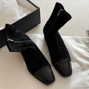 슈콤마보니 블랙 스웨이드 앵클부츠 235사이즈