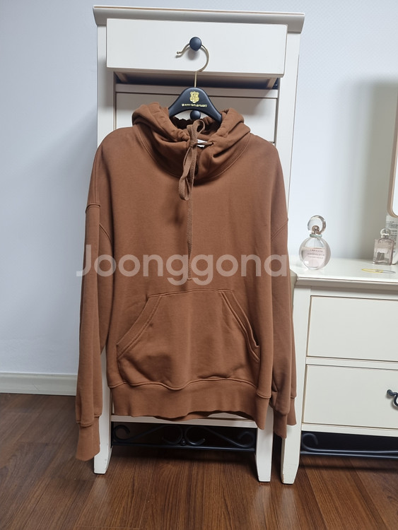 코스모폴리탄 캥거루 후드티 탑스웻 브릭--0