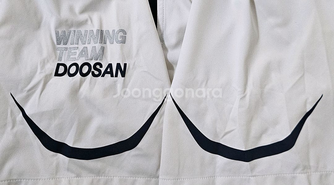 [115] 두산베어스 휠라 반집업 반팔 바람막이(76번 지급, 실착)--2