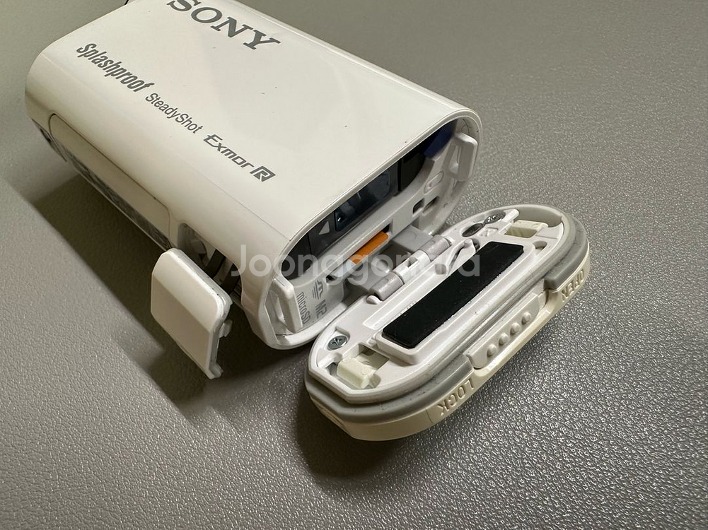 소니 액션캠 AS200V + 케이엣지 거치대 일괄 판매합니다.--6