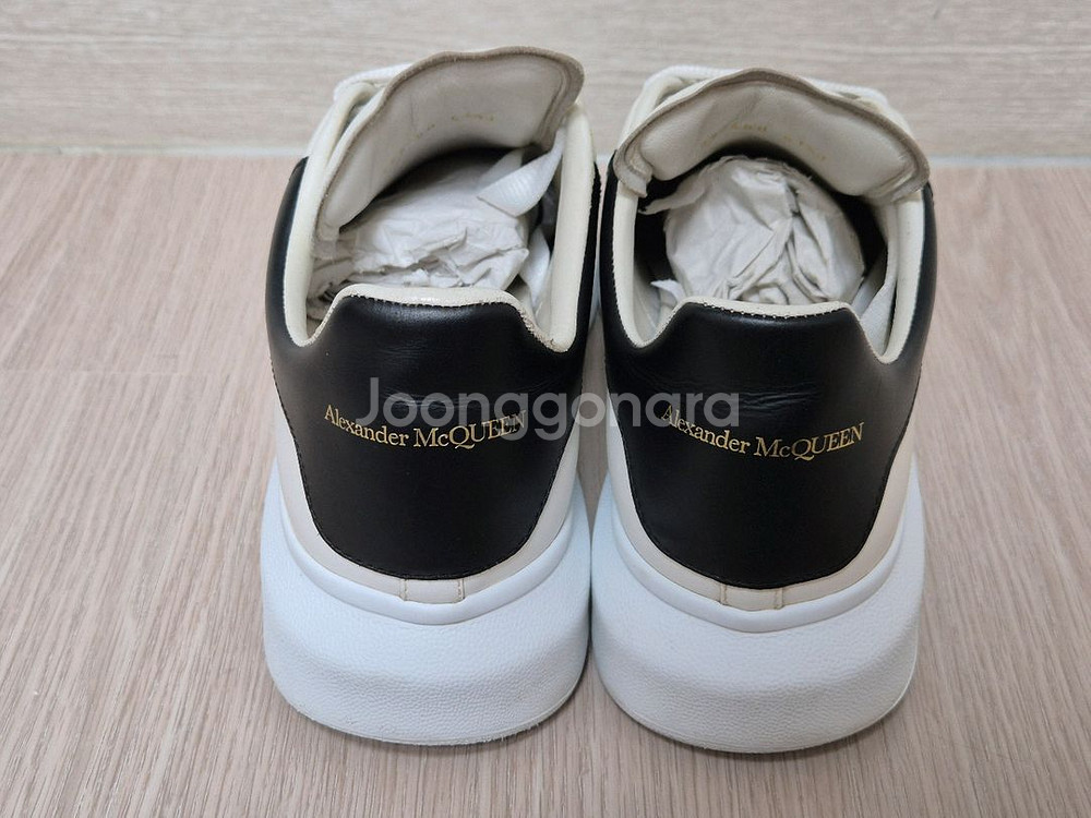 알렉산더맥퀸 스니커즈 41.5사이즈--2