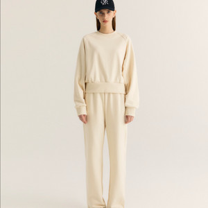 시티브리즈 크림맨투맨 새상품