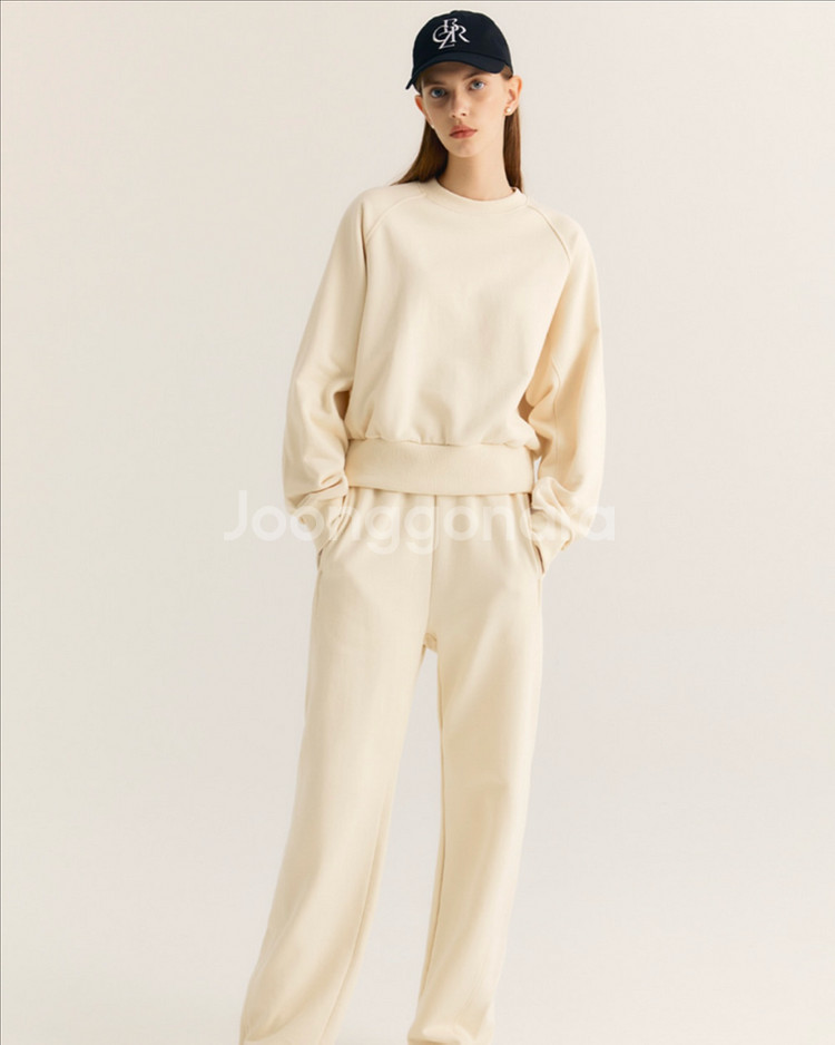 시티브리즈 크림맨투맨 새상품--4