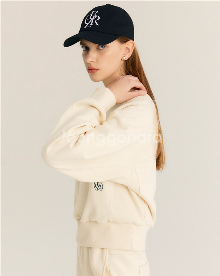 시티브리즈 크림맨투맨 새상품--3