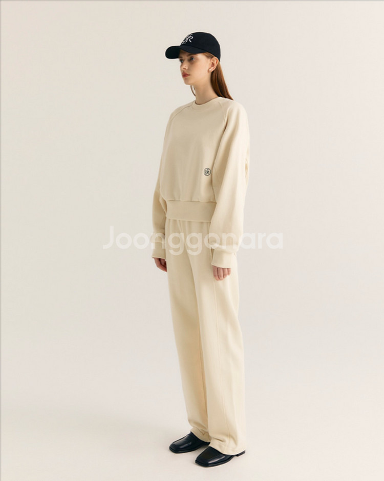 시티브리즈 크림맨투맨 새상품--1