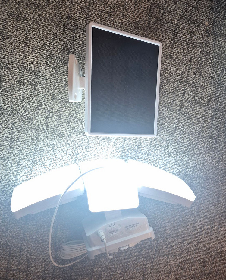 루텍 동작 감지 솔라 LED 라이트 2500루멘 센서등 고장 부품용--0