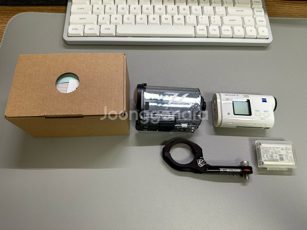 소니 액션캠 AS200V + 케이엣지 거치대 일괄 판매합니다.--0