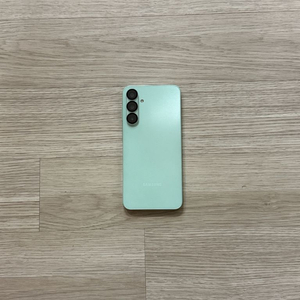 갤럭시A16 128g 자급제폰 팝니다.