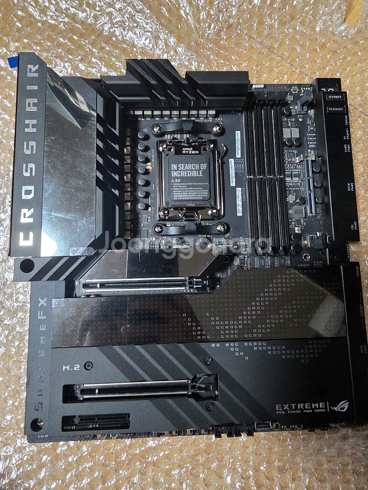 ASUS X670E EXTREME--0