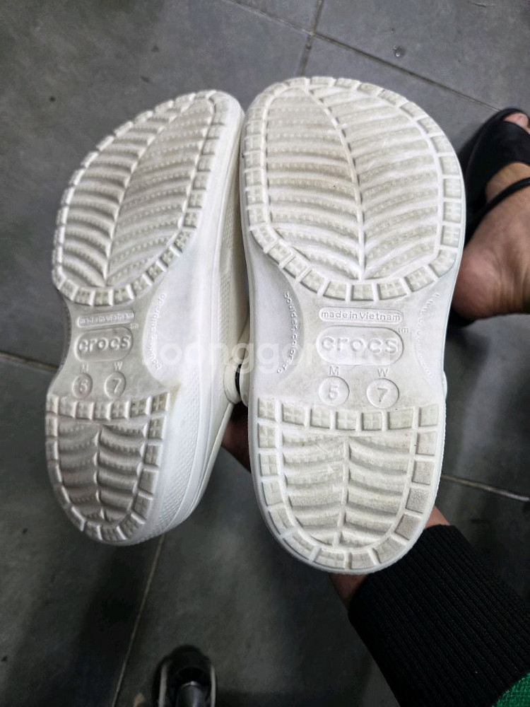 크록스 털 슬리퍼 240--2