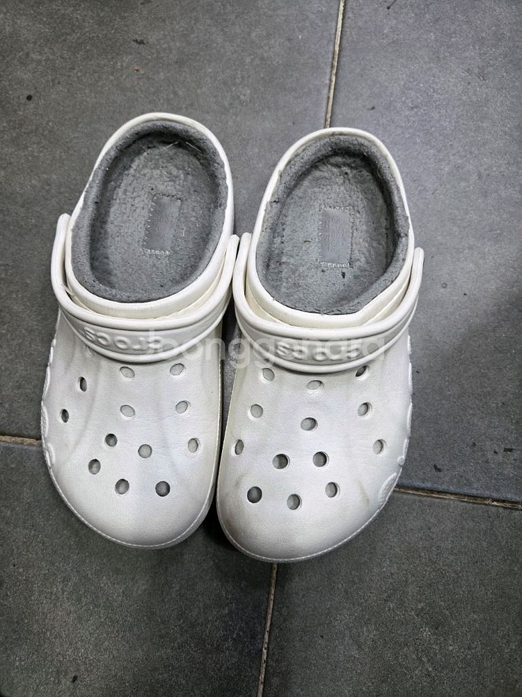 크록스 털 슬리퍼 240--0