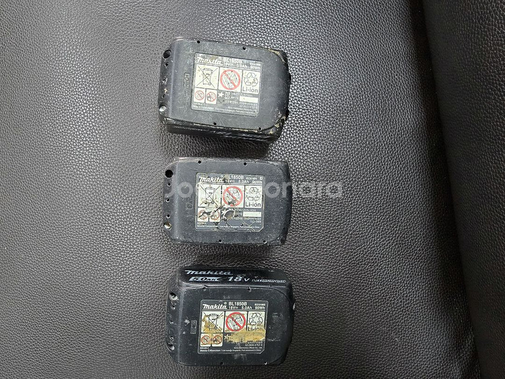 마끼다정품배터리--1