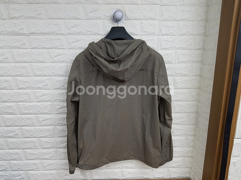 내셔널지오그래픽 바람막이 점퍼 남성100--3