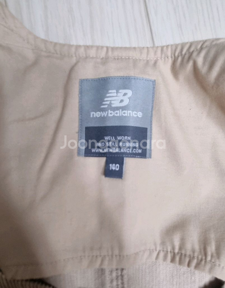 뉴발란스 코듀로이멜빵치마+티셔츠+반양말 세트 140(택포가)--5