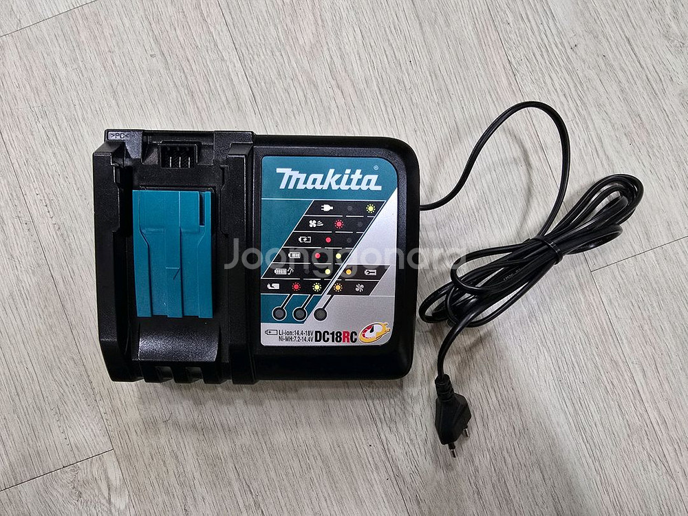 마끼다 정품 충전기--0