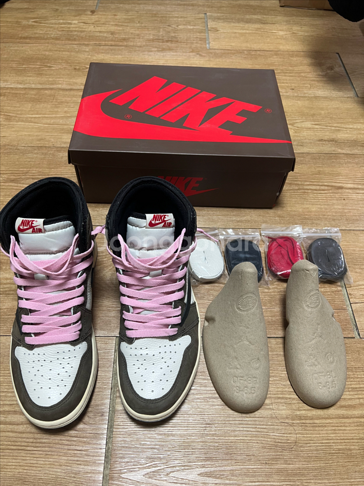 나이키 에어조던1 하이 스캇 모카 265--0