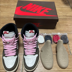 나이키 에어조던1 하이 스캇 모카 265