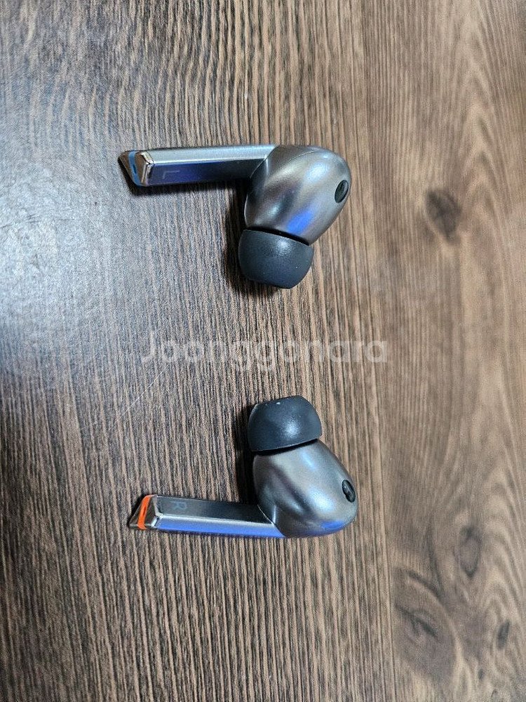 버즈3 프로 왼쪽, 오른쪽--1