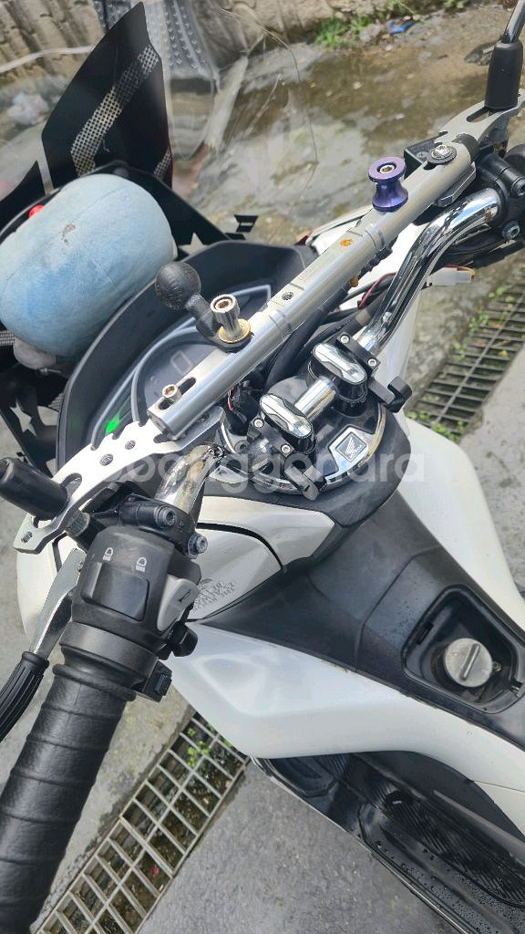 pcx125 20년형 구변ok 판매합니다--2