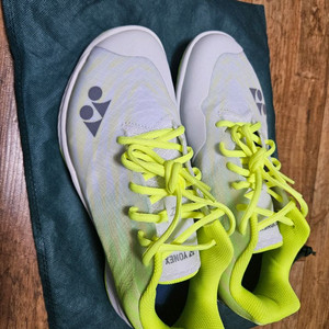 요넥스 에어러스 z2