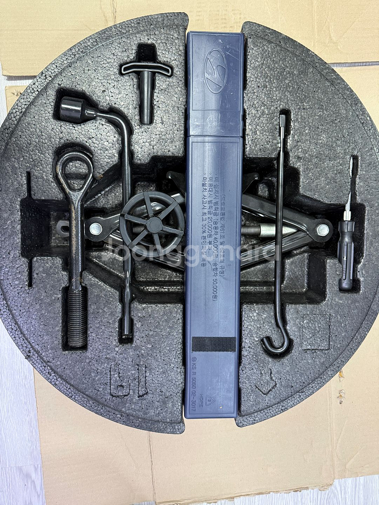 제네시스BH 오란씨 휠/타이어 235 45 19 2짝--8